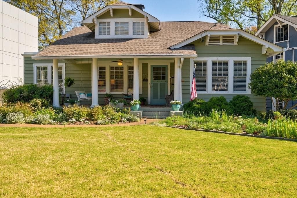 2 bedroom, 3 bathroom, 2,439 sq ft single family residence sold at 176 17th Street, Atlanta, GA 30309