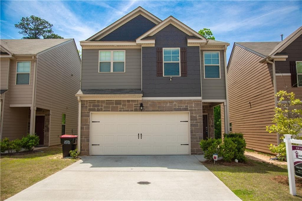 2369 Capella Circle, Atlanta, GA 30331 — most recent listing photo