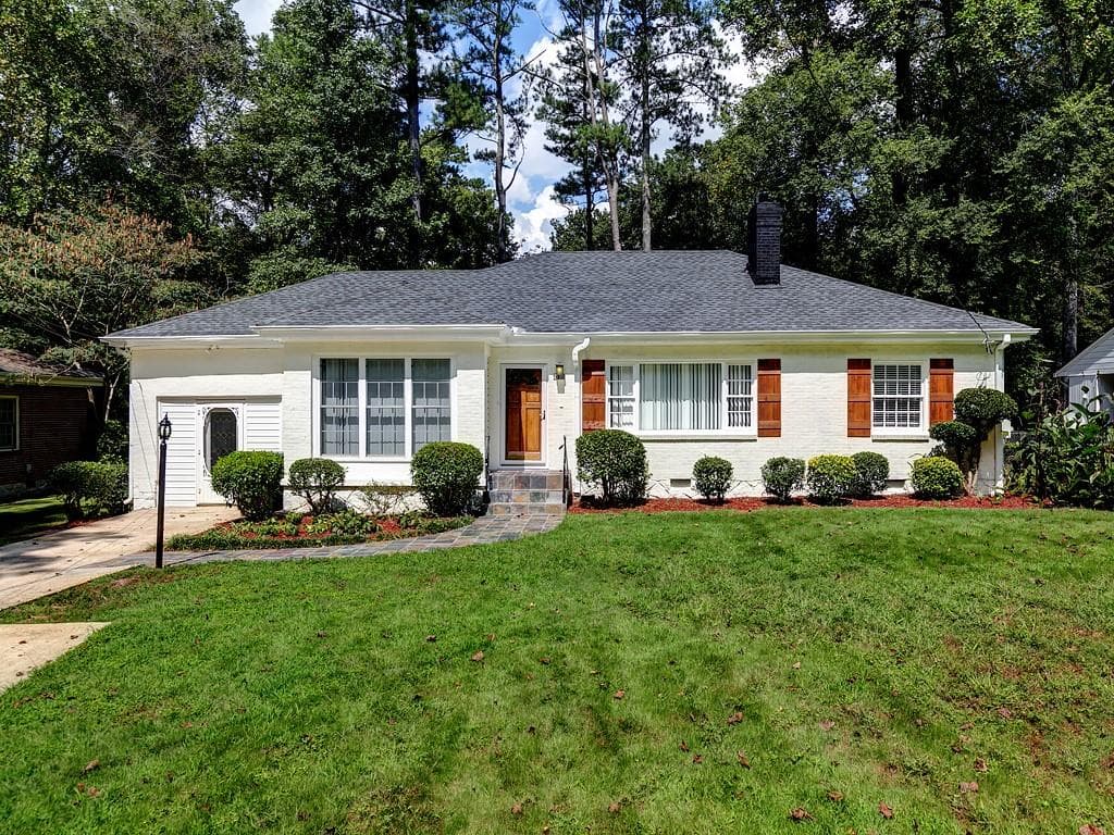 5 bedroom, 2 bathroom, 1,871 sq ft single family residence sold at 2185 Essex Avenue, Atlanta, GA 30311