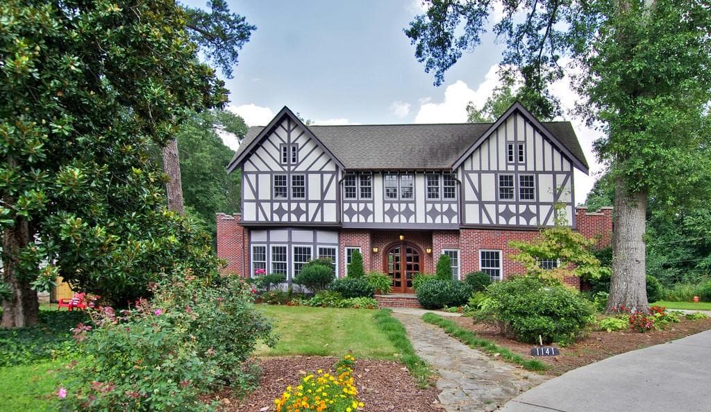 7 bedroom, 8 bathroom, 5,166 sq ft single family residence sold at 1141 DAN JOHNSON Road, Atlanta, GA 30307