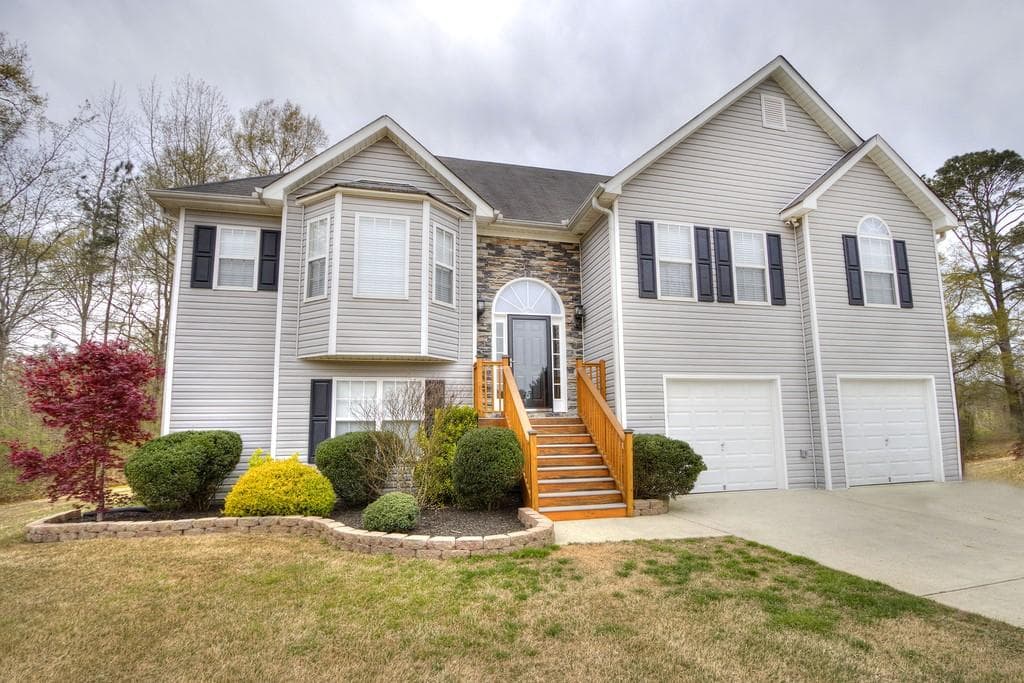 5 bedroom, 3 bathroom, 2,750 sq ft single family residence sold at 9 TRAILWOOD GAP, Douglasville, GA 30134