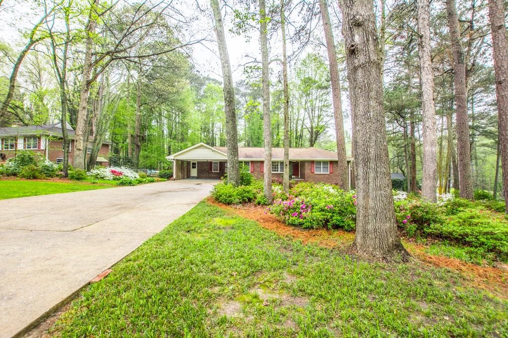 429 Dorsey Circle, Lilburn, GA 30047 — most recent listing photo