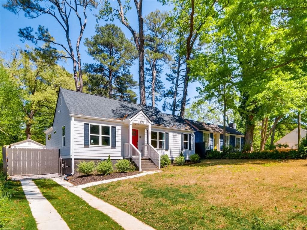 1425 Richland Road, Atlanta, GA 30310 — most recent listing photo
