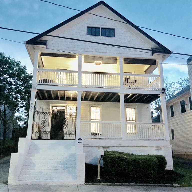 3 bedroom, 3 bathroom, 1,924 sq ft single family residence sold at 669 Garibaldi Street, Atlanta, GA 30310