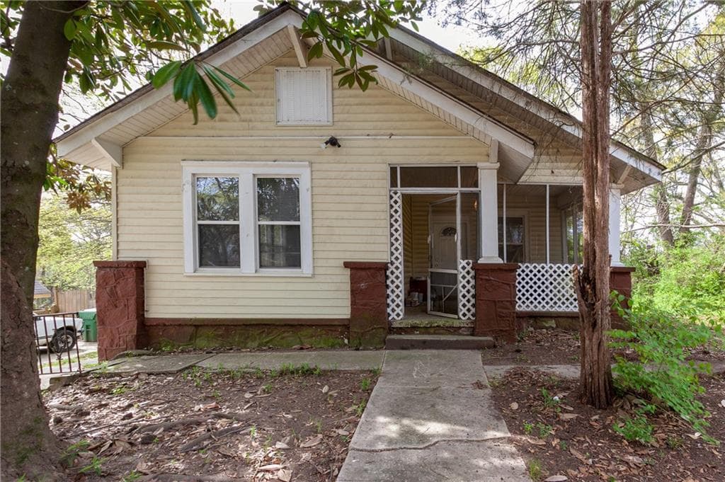 4 bedroom, 2 bathroom, 1,332 sq ft single family residence sold at 1284 North Avenue, Atlanta, GA 30318