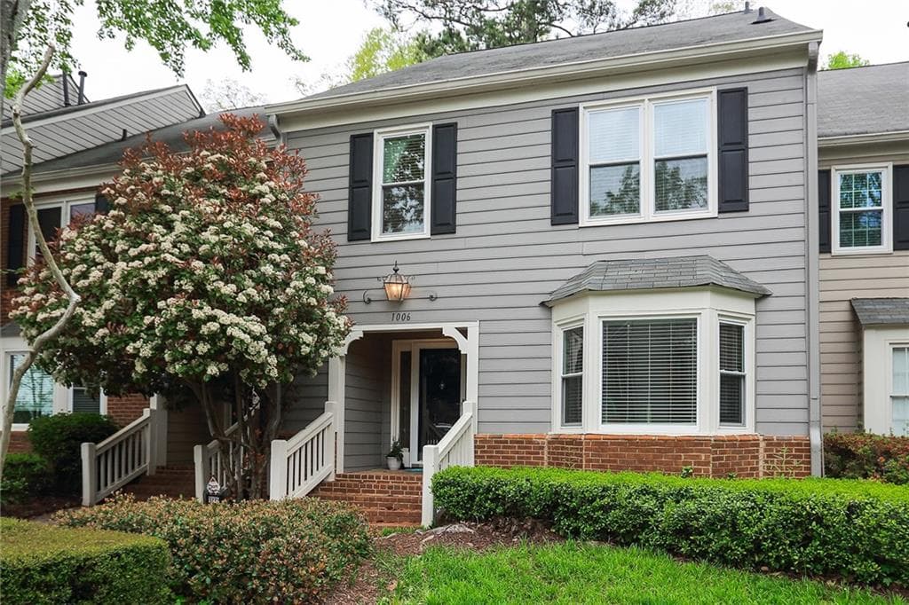 4 bedroom, 4 bathroom, 2,802 sq ft townhouse sold at 1006 Camden Court, Atlanta, GA 30327