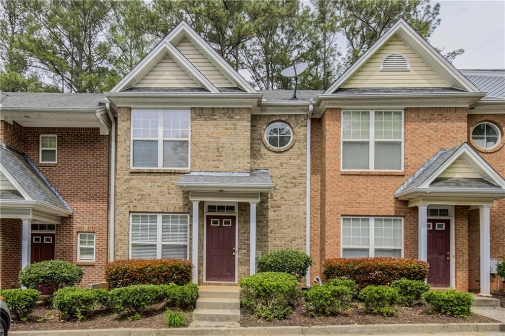 2 bedroom, 3 bathroom, 1,252 sq ft condominium sold at 3812 Austin Park Lane, Decatur, GA 30032