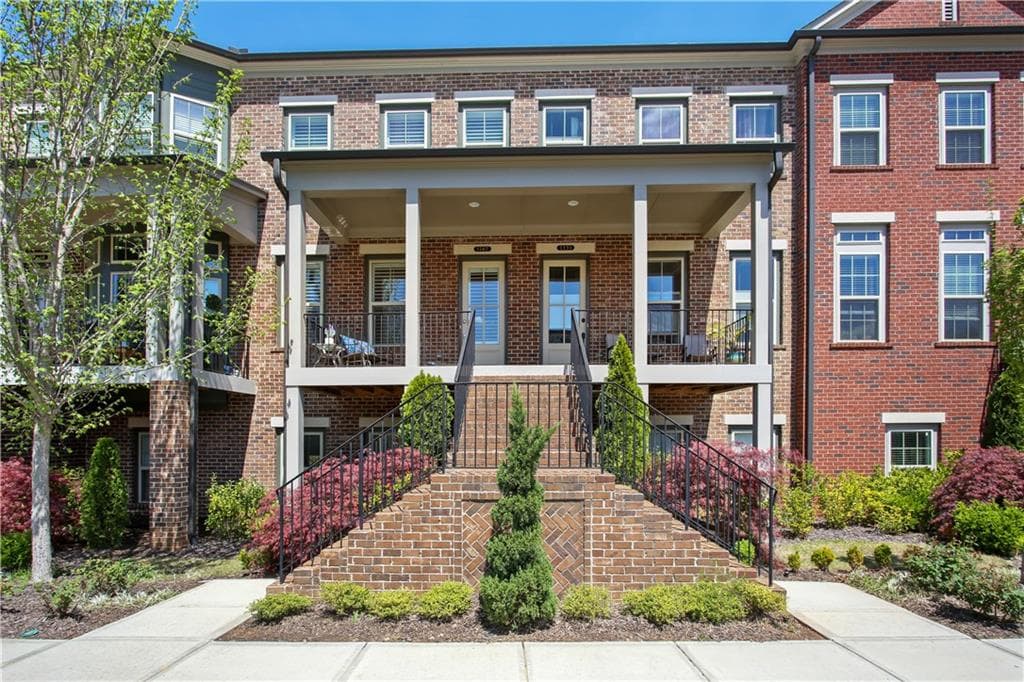 1147 Holly Avenue, Dunwoody, GA 30338 — most recent listing photo