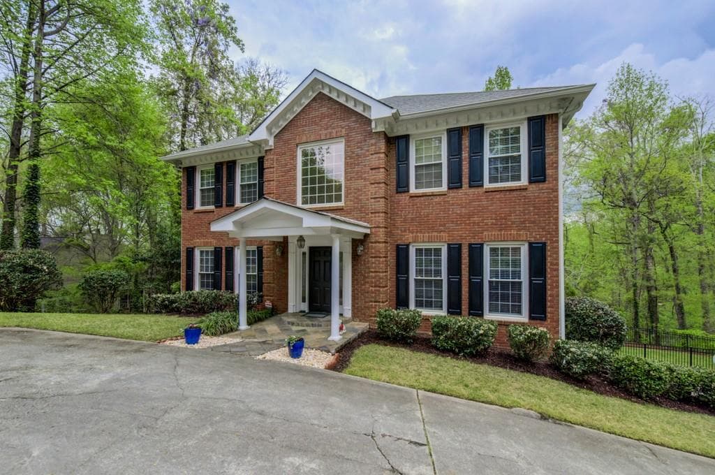 560 Calaveras Drive, Sandy Springs, GA 30350 — most recent listing photo