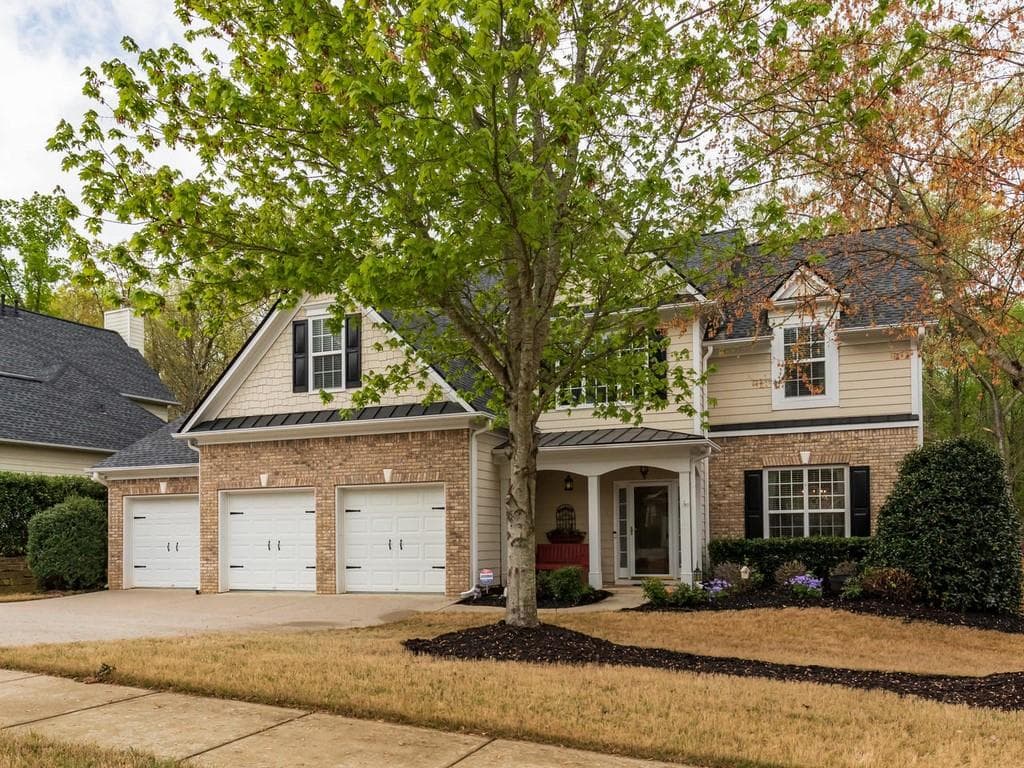 4 bedroom, 3 bathroom, 2,731 sq ft single family residence sold at 564 Chadmon Court Trace, Dacula, GA 30019