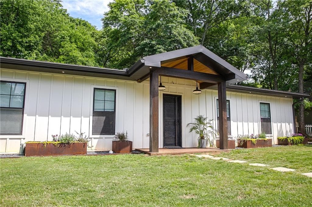 3 bedroom, 2 bathroom, 1,843 sq ft single family residence sold at 22 Clay Street, Atlanta, GA 30317