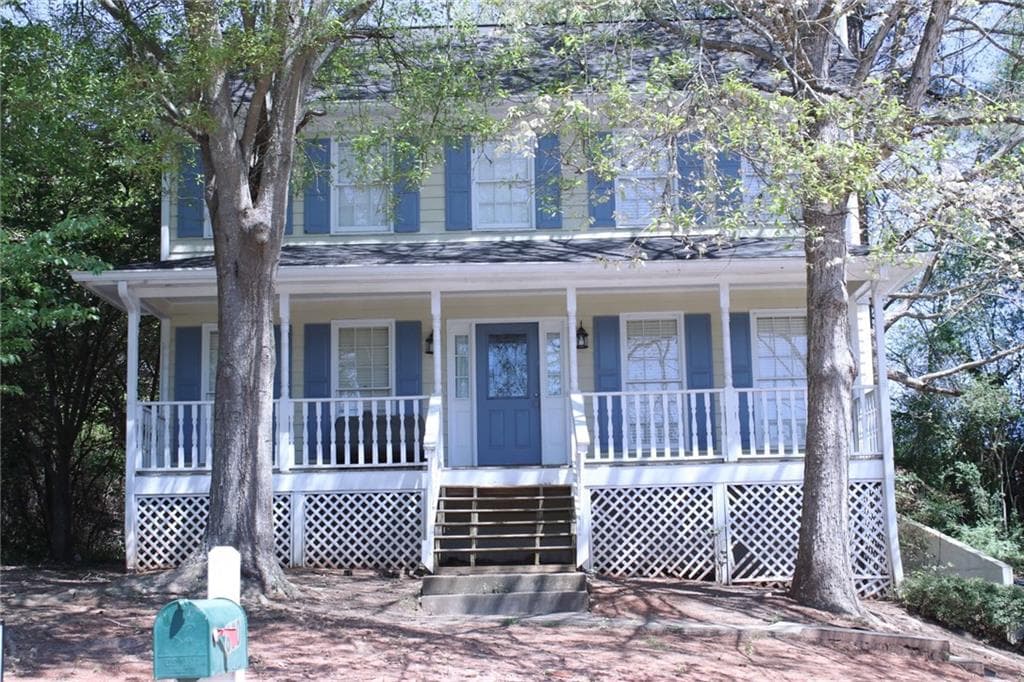 3 bedroom, 3 bathroom, 1,628 sq ft single family residence sold at 660 Hunters Court, Lawrenceville, GA 30043