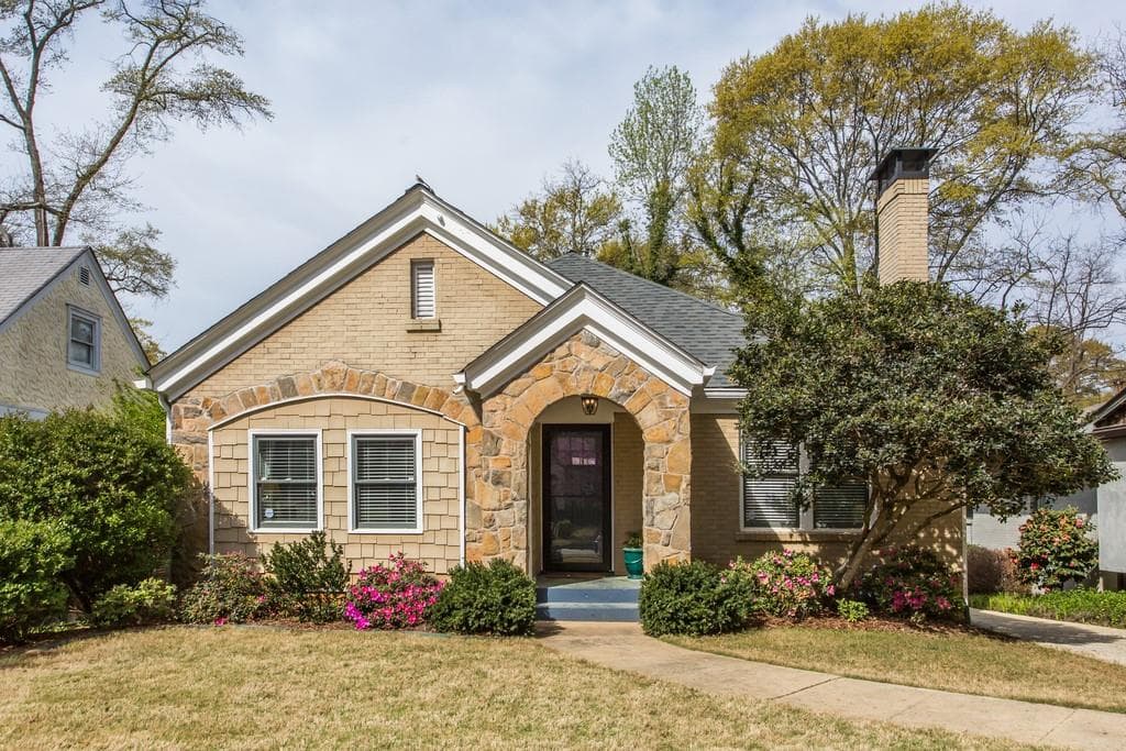 3 bedroom, 2 bathroom, 1,598 sq ft single family residence sold at 354 SISSON Avenue, Atlanta, GA 30317
