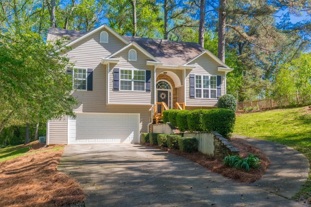 885 BANK Street, Smyrna, GA 30080 — most recent listing photo