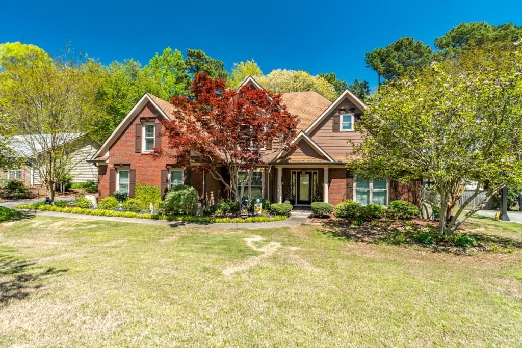 5635 Bridle Glen Drive, Sugar Hill, GA 30518 — most recent listing photo