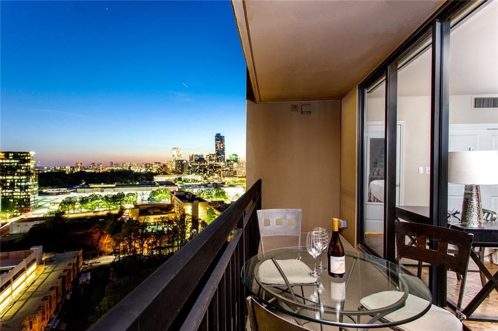 2 bedroom, 2 bathroom, 1,265 sq ft condominium sold at 3481 Lakeside Drive 2703, Atlanta, GA 30326