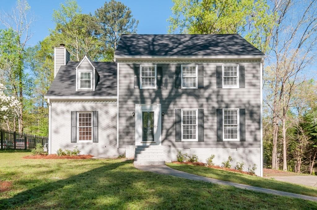 4 bedroom, 3 bathroom, 2,009 sq ft single family residence sold at 11240 HEMBREE SPRINGS Drive, Roswell, GA 30076