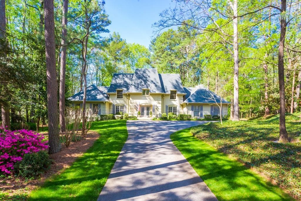 1890 OLD DOMINION Drive, Sandy Springs, GA 30350 — most recent listing photo