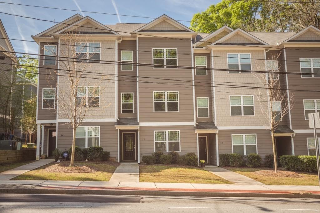 3 bedroom, 4 bathroom, 1,648 sq ft townhouse sold at 1365 Memorial Drive 13, Atlanta, GA 30317