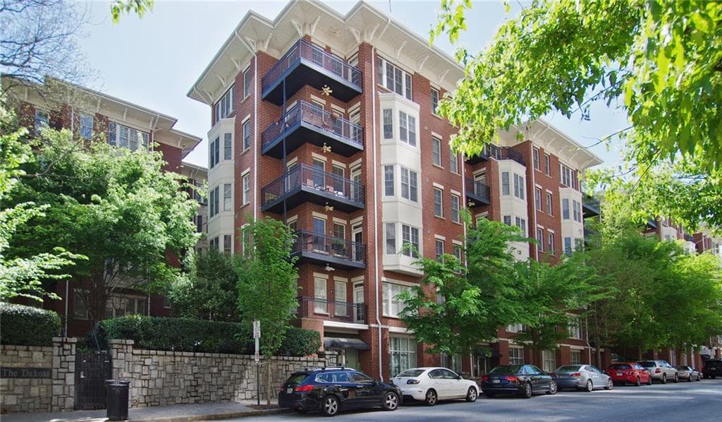 2 bedroom, 2 bathroom, 1,516 sq ft condominium sold at 850 PIEDMONT Avenue 2303, Atlanta, GA 30308