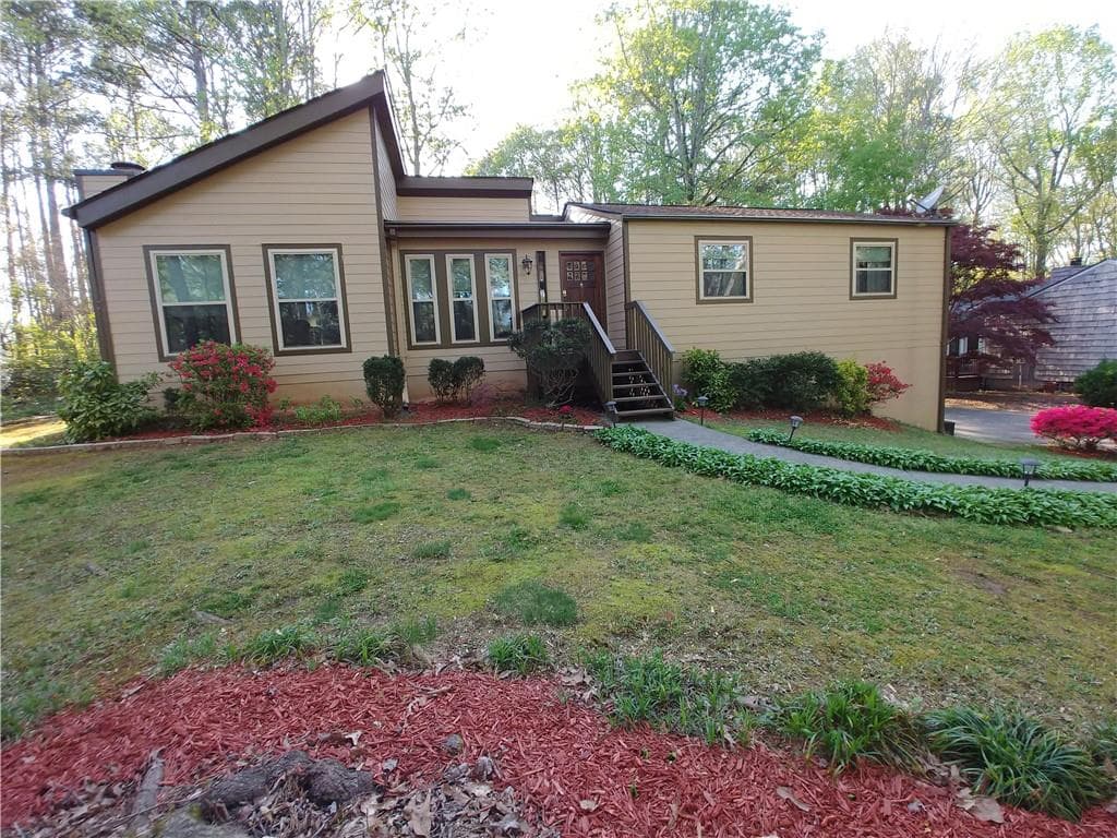 2427 Kingsley Drive, Marietta, GA 30062 — most recent listing photo