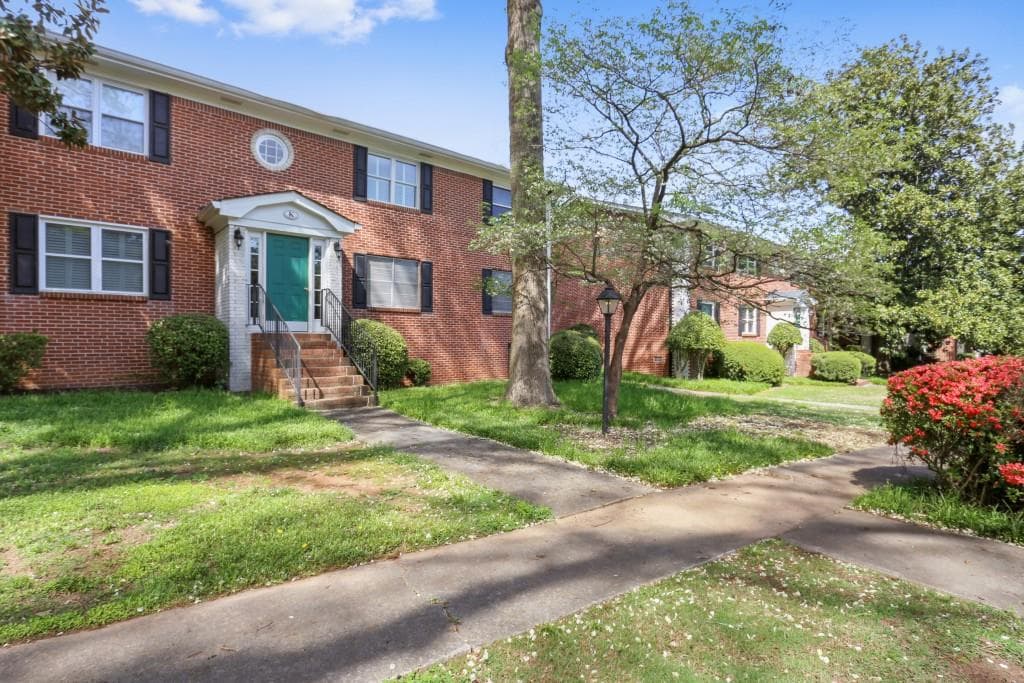 4282 Roswell Road K3, Atlanta, GA 30342 — most recent listing photo