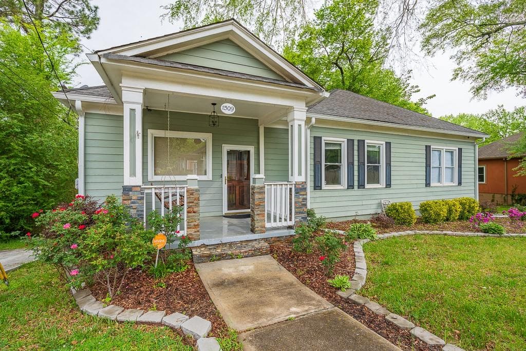 3 bedroom, 2 bathroom, 1,416 sq ft single family residence sold at 1509 VESTA Avenue, Atlanta, GA 30337