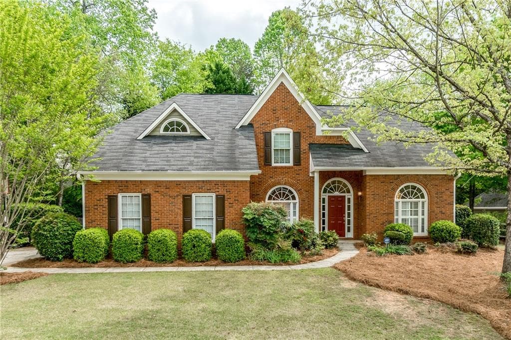 4 bedroom, 3 bathroom, 2,400 sq ft single family residence sold at 5935 Waterford Place, Suwanee, GA 30024