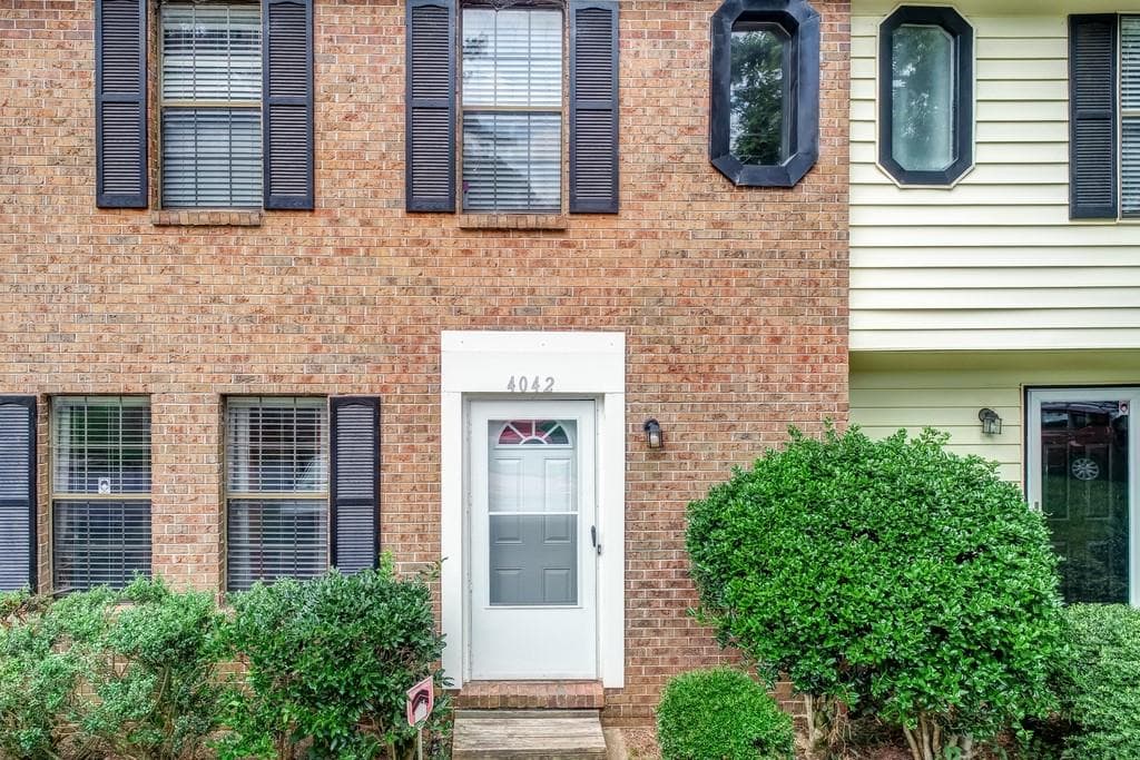4042 LAURIE JO Drive, Marietta, GA 30008 — most recent listing photo