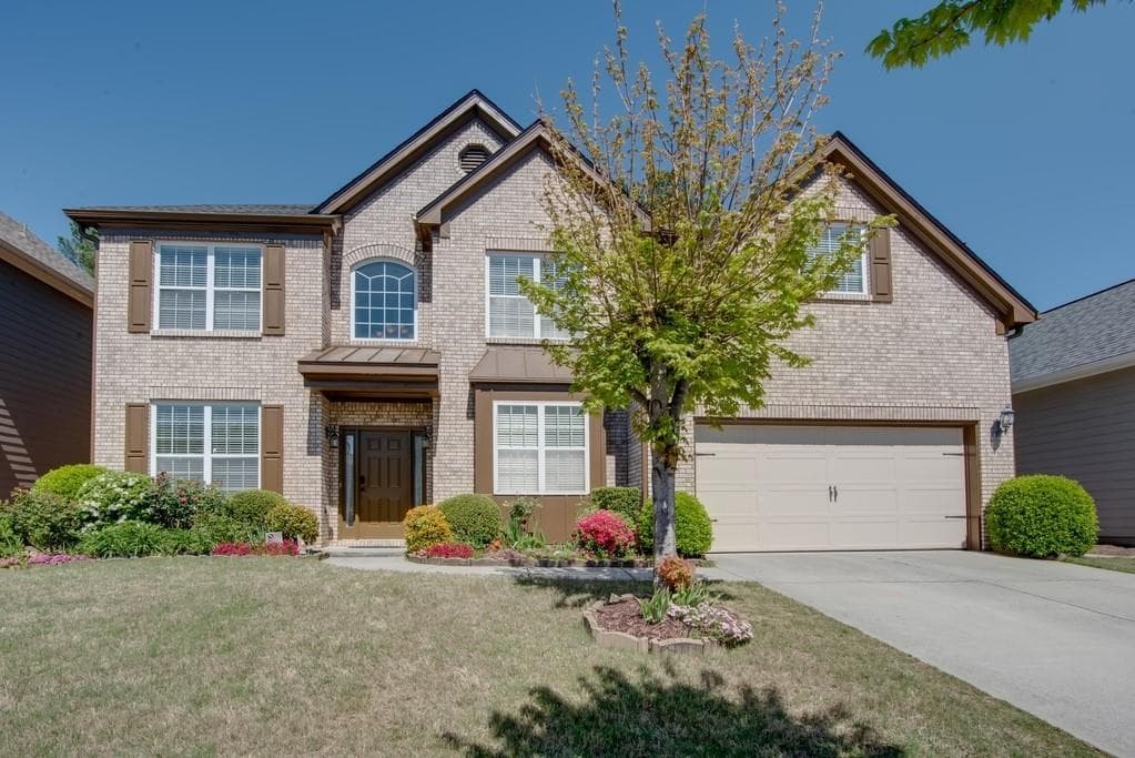 5 bedroom, 3 bathroom, 2,670 sq ft single family residence sold at 1953 Jameson Circle, Lawrenceville, GA 30043