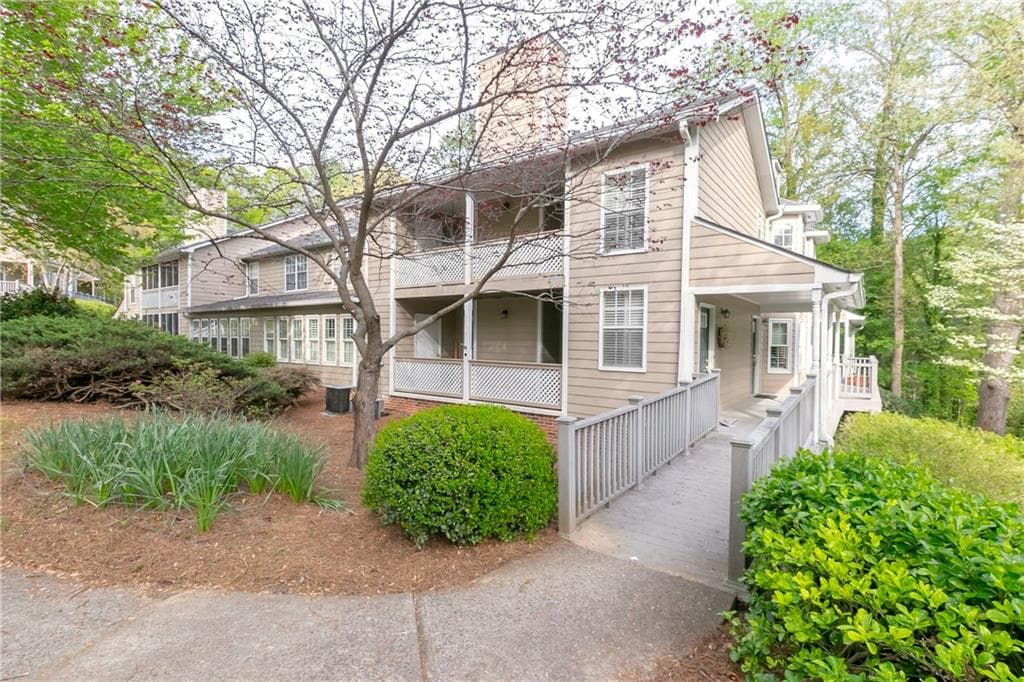4515 Pineridge Circle, Dunwoody, GA 30338 — most recent listing photo