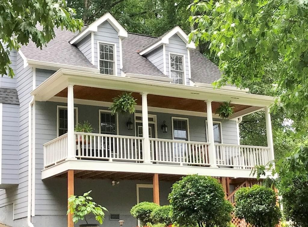 3 bedroom, 3 bathroom, 1,925 sq ft single family residence sold at 1580 Carroll Drive, Atlanta, GA 30318
