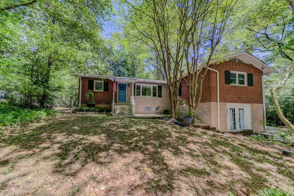 3 bedroom, 3 bathroom, 1,882 sq ft single family residence sold at 3873 Commander Drive, Chamblee, GA 30341