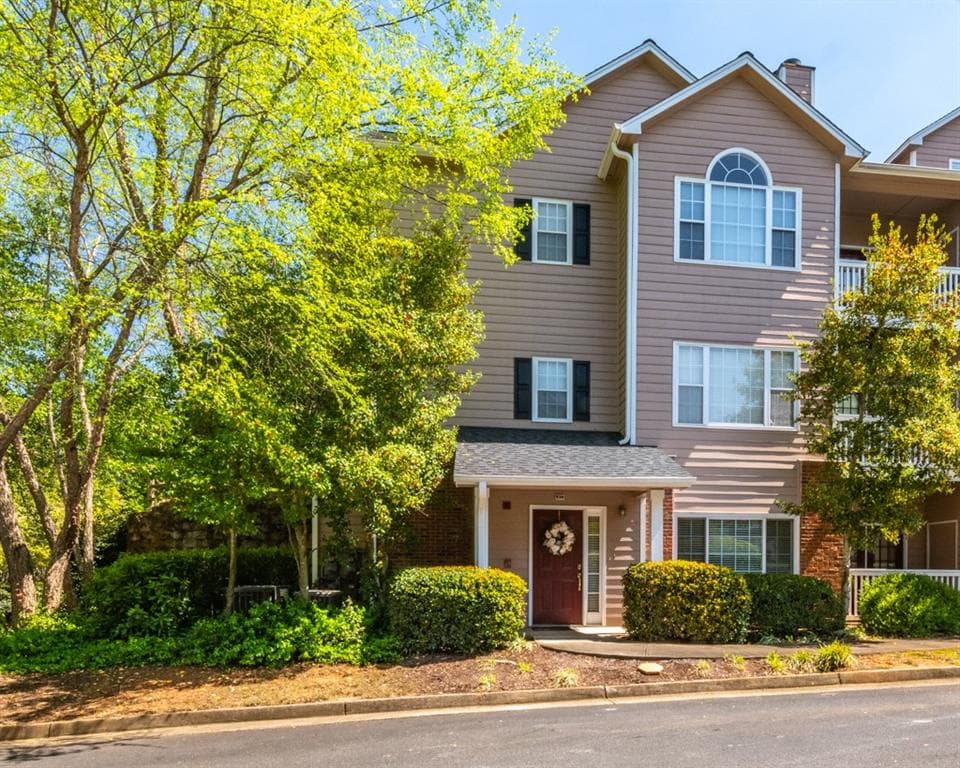 412 Vinings Forest Circle, Smyrna, GA 30080 — most recent listing photo