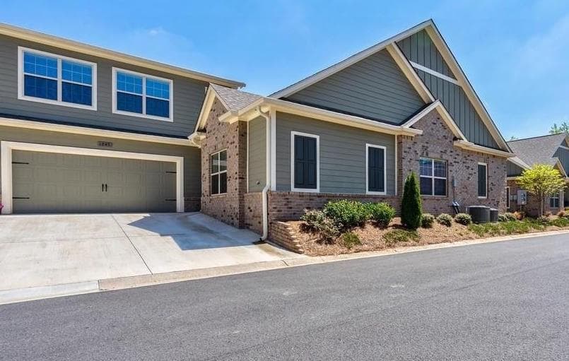 1945 Grove Field Lane 18, Marietta, GA 30064 — most recent listing photo