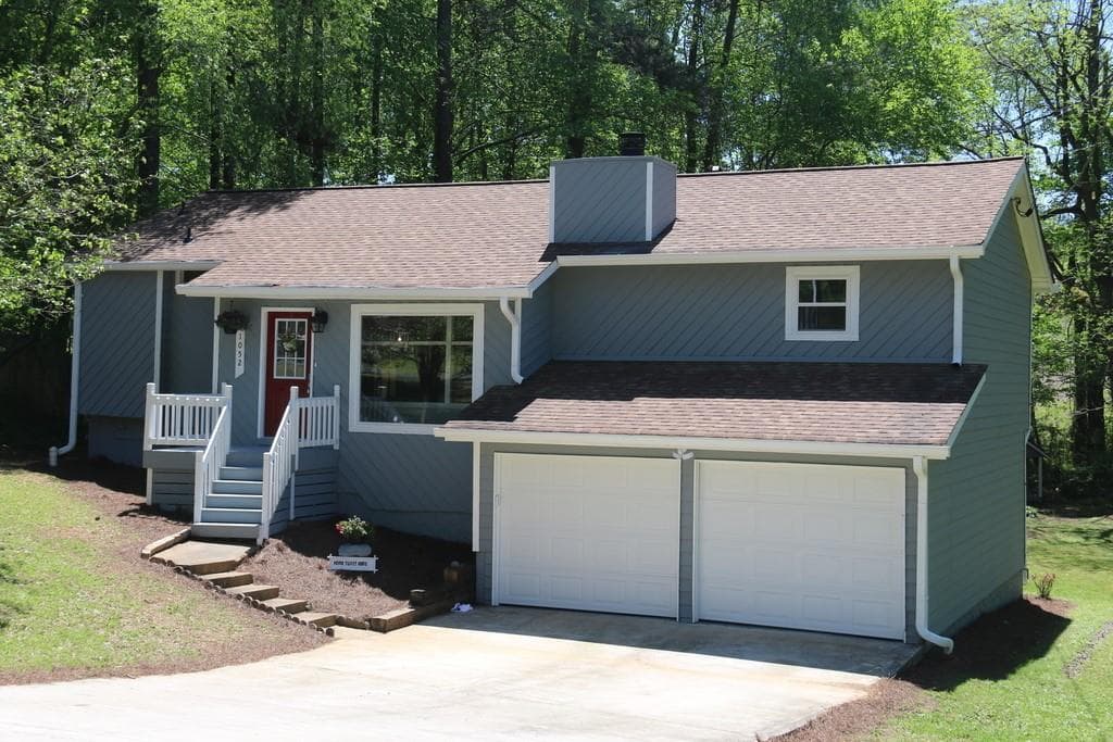 1052 Malibu Drive, Marietta, GA 30066 — most recent listing photo