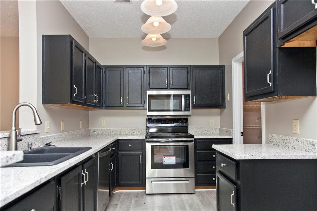 210 Vinings Forest Circle, Smyrna, GA 30080 — most recent listing photo
