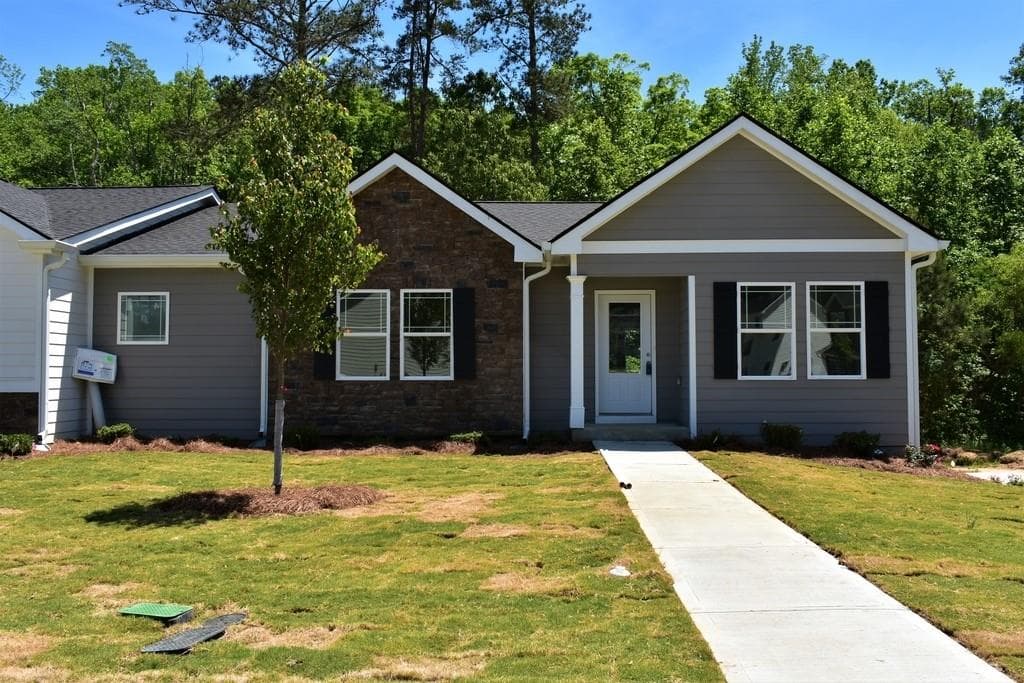 3 bedroom, 3 bathroom, 2,100 sq ft townhouse sold at 6040 Garden Circle, Douglasville, GA 30135