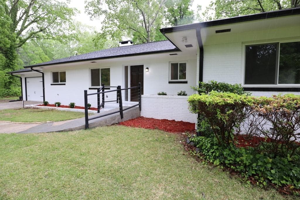 3 bedroom, 2 bathroom, 1,539 sq ft single family residence sold at 2694 BENJAMIN E MAYS Drive, Atlanta, GA 30311
