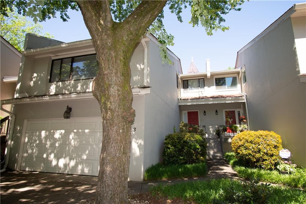 3 bedroom, 3 bathroom, 1,700 sq ft townhouse sold at 3 Gilbert Trail 3, Atlanta, GA 30308