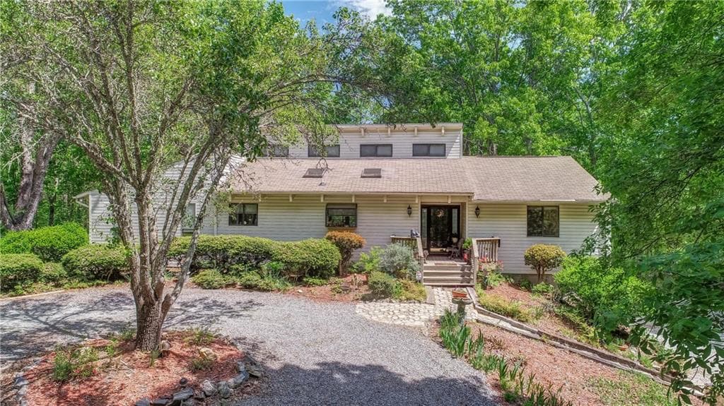 4 bedroom, 3 bathroom, 3,174 sq ft single family residence sold at 624 Deer Track Drive, Canton, GA 30114