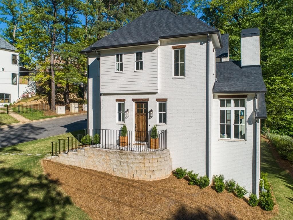 4 bedroom, 4 bathroom single family residence sold at 461 Loridans Drive, Atlanta, GA 30342