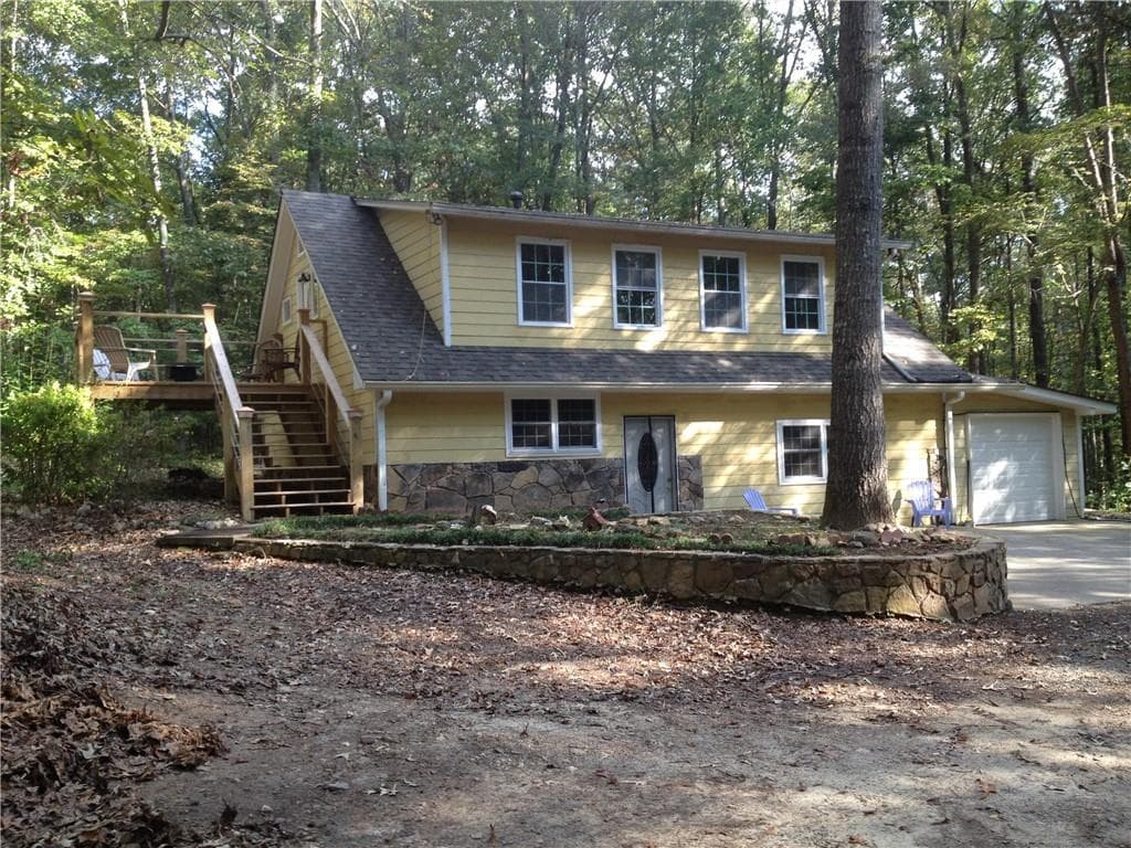 3 bedroom, 2 bathroom, 1,820 sq ft single family residence sold at 4033 Copperhead Road, Acworth, GA 30102