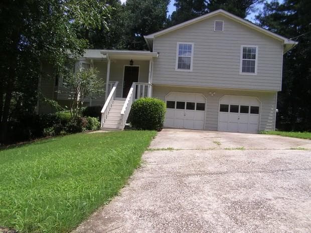 3 bedroom, 2 bathroom single family residence sold at 2180 Country Oak Drive, Lithia Springs, GA 30122