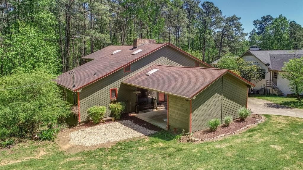 6441 Old Shadburn Ferry Road, Buford, GA 30518 — most recent listing photo