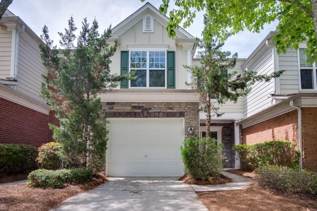 3 bedroom, 3 bathroom, 1,448 sq ft townhouse sold at 2003 Hailston Drive, Duluth, GA 30097