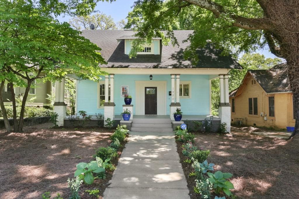 3 bedroom, 3 bathroom, 1,726 sq ft single family residence sold at 1280 Sells Avenue, Atlanta, GA 30310
