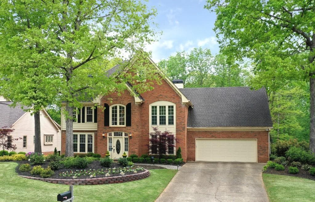 5 bedroom, 5 bathroom, 5,370 sq ft single family residence sold at 230 Willow Brook Drive, Roswell, GA 30076