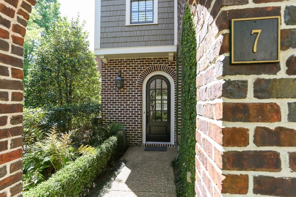 3 bedroom, 4 bathroom, 3,202 sq ft single family residence sold at 2070 Howell Mill #7 Road, Atlanta, GA 30318