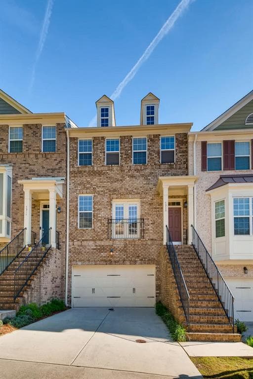 4 bedroom, 4 bathroom, 2,400 sq ft townhouse sold at 4310 Laurel Creek Court, Smyrna, GA 30080